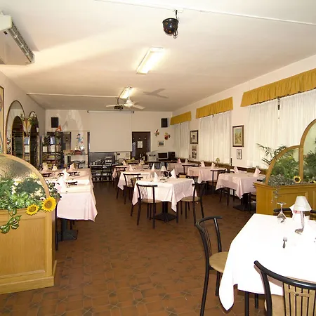 Camping Hotel Au Lac De Como *