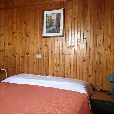 Camping Hotel Au Lac De Como