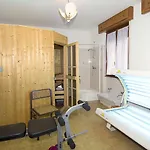Au De 홀리데이파크 *