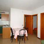 Au De