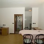 Au De