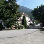 Au De 홀리데이파크