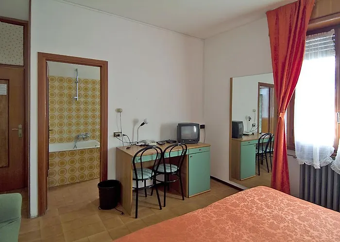 Ferienpark Camping Hotel Au Lac De Como Sorico