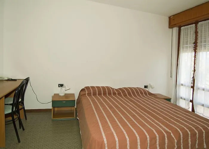 Camping Hotel Au Lac De Como *