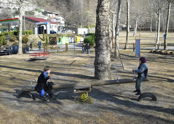 Semesterpark Camping Hotel Au Lac De Como Sorico